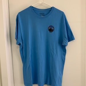 Men’s Large Patagonia blue t shirt